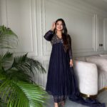 Navy Blue - Red Handwork Pleated Top + Dupatta